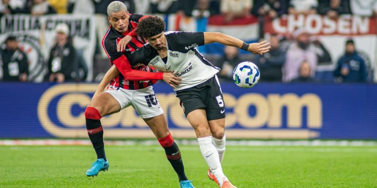 Corinthians e Vitória empatam sem gols em Itaquera