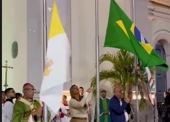 Fé e esperança marcam anúncio oficial da Festa de Sant’Ana 2025 na Catedral de Feira