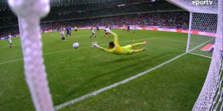 Bahia vence o Atlético-MG no apagar das luzes e entra no G-4 do Brasileirão