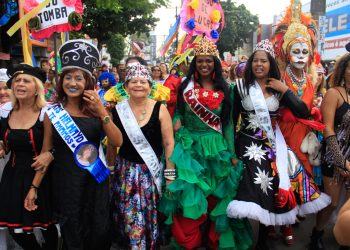 Bando Anunciador promete colorir as ruas de Feira com irreverência, tradição e fantasia neste domingo