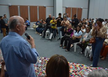 Conferência reúne dezenas de idosas em Feira de Santana para debater direitos e inclusão