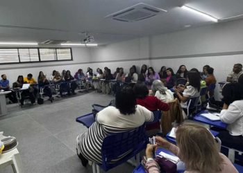 Feira de Santana: curso de extensão qualifica profissionais da saúde mental