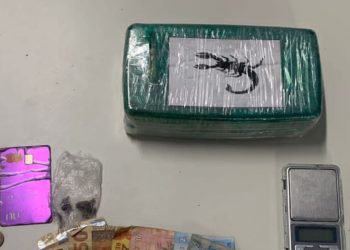Homem é preso com 1,5 kg de crack durante operação da PM em Feira de Santana