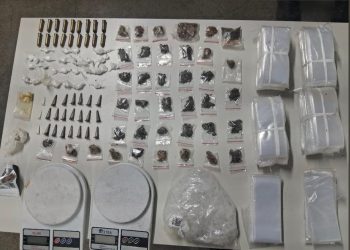 Polícia militar apreende drogas e munições no São João do Cazumbá, em Feira de Santana