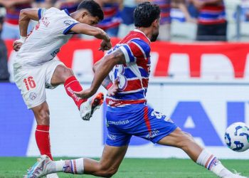 Bahia arranca empate fora de casa com gol contra e segue firme no G-4 do Brasileirão