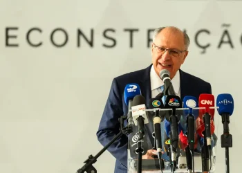 Governo cria comitê para negociar fim de tarifa dos EUA e se reúne com indústria e agronegócio