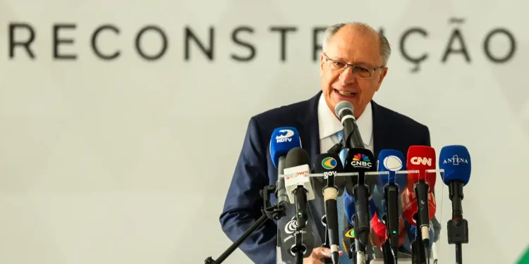 Governo cria comitê para negociar fim de tarifa dos EUA e se reúne com indústria e agronegócio