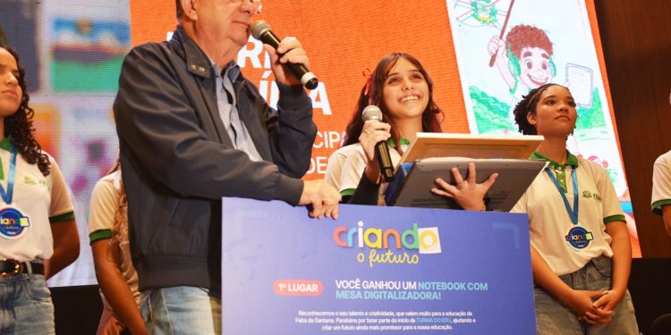 Aluna de 13 anos vence concurso e cria mascote oficial da Educação 2025 em Feira de Santana