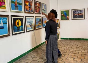 Exposição solidária em Feira de Santana reúne obras de pacientes com câncer