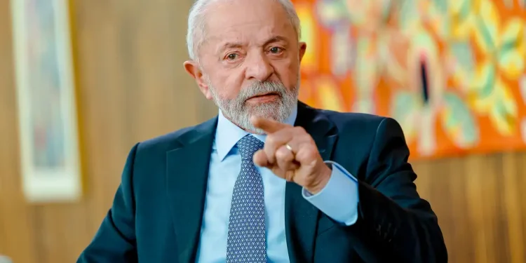 Lula reage a tarifa de Trump e diz que Brasil “não aceitará imposições”