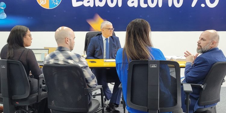 Pablo Roberto recebe representantes do Estado para alinhar ações conjuntas na educação de Feira de Santana