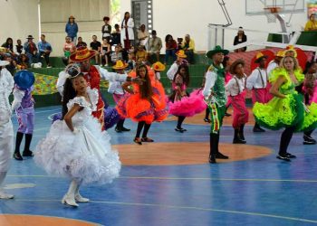 Filhos da Tradição vence Festival de Quadrilhas de Feira de Santana e leva troféus de destaque