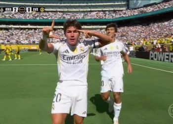 Real Madrid vence Borussia Dortmund com golaço de Mbappé e garante vaga na semifinal contra o PSG