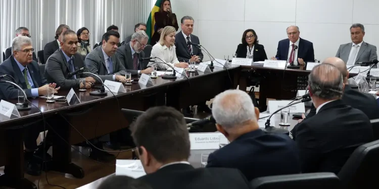 Setor agropecuário alerta para perdas com tarifa dos EUA e cobra negociação urgente do governo