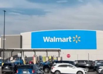 Ataque a facadas em supermercado Walmart deixa 11 feridos nos EUA