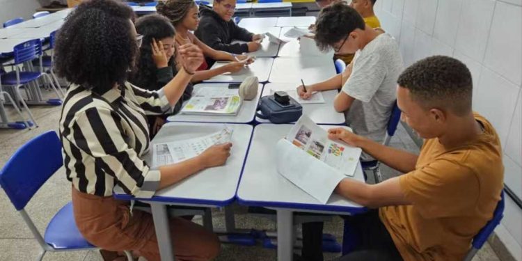 Feira de Santana abre inscrições para oficina gratuita de inglês voltada a estudantes da rede estadual