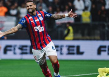 Bahia vence o Corinthians na Neo Química Arena e se mantém no G-4 do Brasileirão