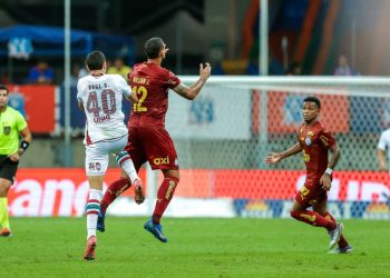 Bahia e Fluminense fazem jogo eletrizante e empatam por 3 a 3 na Fonte Nova