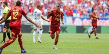 Bahia vence Santos na Fonte Nova e garante segundo triunfo seguido no Brasileirão