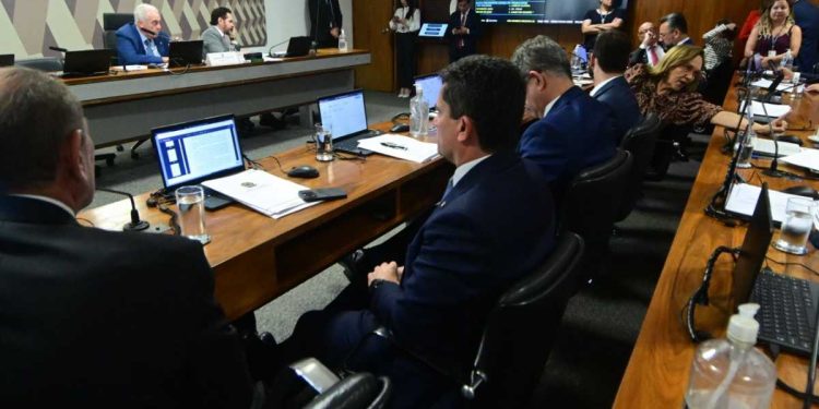 CCJ do Senado aprova texto-base do novo Código Eleitoral; proposta segue para plenário