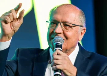 Governo prepara plano de contingência para enfrentar tarifaço dos EUA