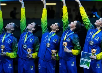 Brasil conquista medalha de prata inédita no Mundial de Ginástica Rítmica no Rio de Janeiro
