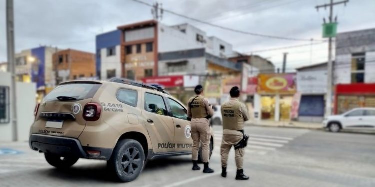 Reconhecimento facial auxilia polícia e leva à prisão de homem com mandado em aberto em Feira