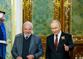Lula e Putin conversam por telefone sobre paz na guerra entre Rússia e Ucrânia