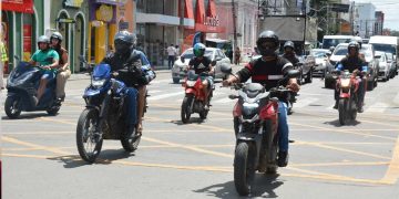 Feira de Santana terá faixa exclusiva para motos em vias de grande circulação