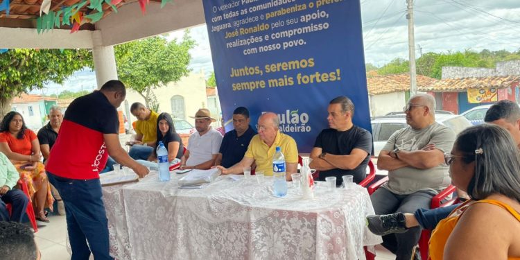 Prefeito José Ronaldo recebe reivindicações de moradores do povoado Morrinhos, em Jaguara