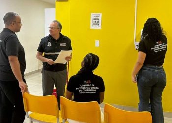 Procon fiscaliza unidades de instituição financeira em Feira de Santana e encontra irregularidades