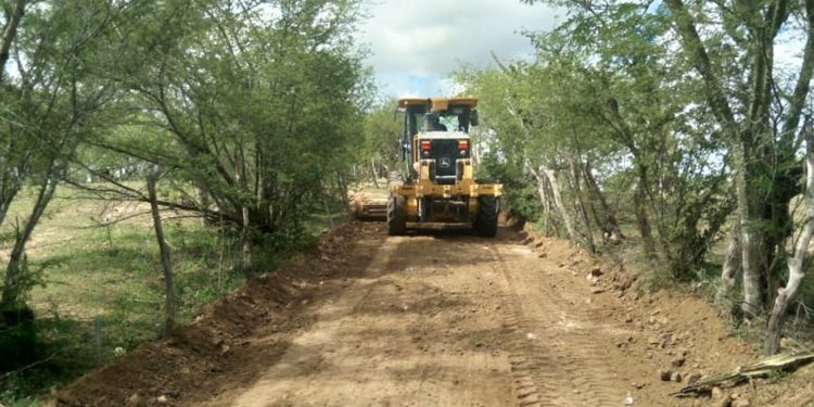 Prefeitura intensifica manutenção das estradas vicinais nos distritos de Feira de Santana