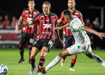 Vitória abre 2 a 0, mas cede empate ao Juventude no Barradão
