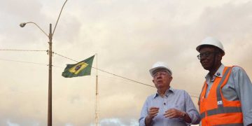 Feira de Santana inicia implantação de iluminação de LED na Avenida Luiz Eduardo Magalhães