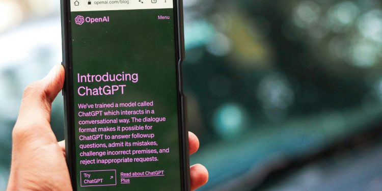 Brasil é o 3º país que mais utiliza o ChatGPT no mundo, segundo relatório da OpenAI