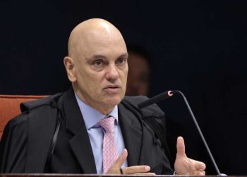 Moraes vota pela condenação de Bolsonaro e aliados por tentativa de golpe de Estado