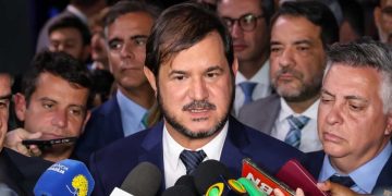 Presidente do União Brasil é citado em investigação da PF sobre uso de jatos ligados ao PCC