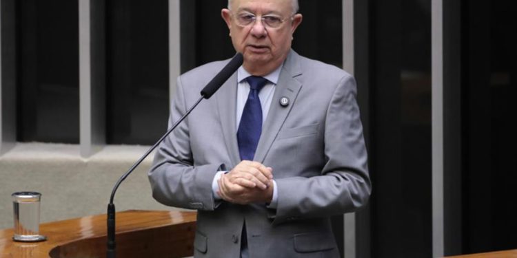 Feira de Santana é homenageada na Câmara dos Deputados pelos 192 anos de emancipação política