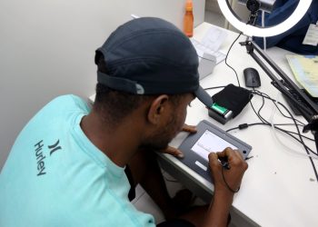 Bahia amplia gratuidade da nova carteira de identidade para pessoas em vulnerabilidade
