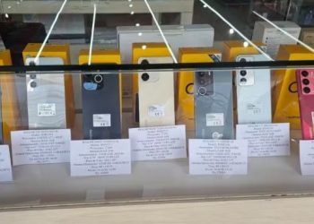 Receita Federal apreende mais de 100 celulares em operação contra descaminho na Bahia