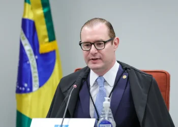 STF amplia sessões para julgamento de Bolsonaro e aliados no caso da trama golpista