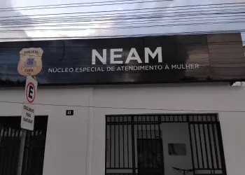 Homem é preso em flagrante após tentar matar a própria mãe em Santo Estêvão