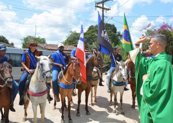 Missa e desfile encerram a 37ª Festa do Vaqueiro