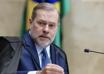 Toffoli dá prazo de 10 dias para Câmara se manifestar sobre PEC que restringe investigações contra parlamentares