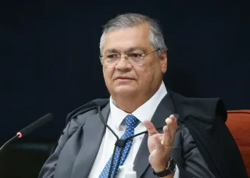 Flávio Dino vota pela condenação de Bolsonaro e aliados em julgamento da trama golpista no STF