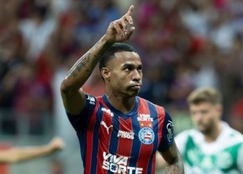 Jean Lucas desembarca no Rio de Janeiro para integrar elenco da Seleção Brasileira