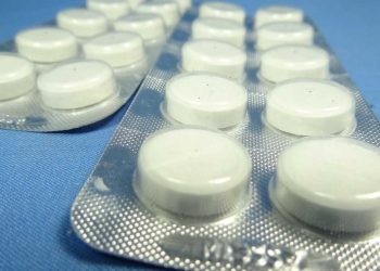 OMS desmente vínculo entre paracetamol, vacinas e autismo após declaração de Donald Trump