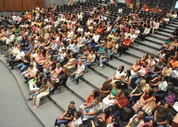 Prefeito José Ronaldo empossa 128 novos servidores efetivos em Feira de Santana