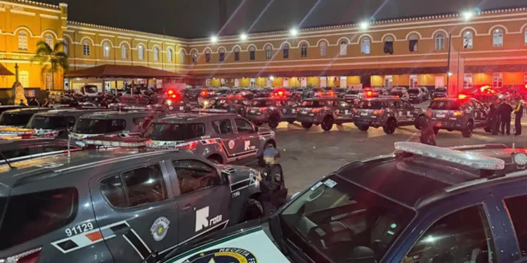 Receita Federal aponta movimentação bilionária de empresas ligadas ao PCC em fraudes de combustíveis