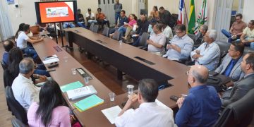 Feira de Santana lança programa “Adote um Abrigo” para modernizar pontos de ônibus